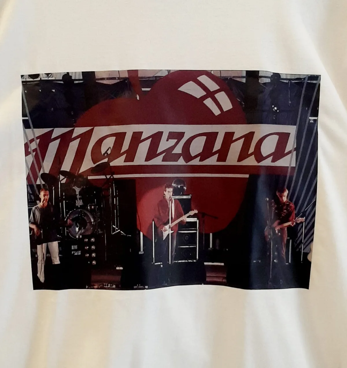 Camiseta Unisex Manzana Concierto - Imagen 2